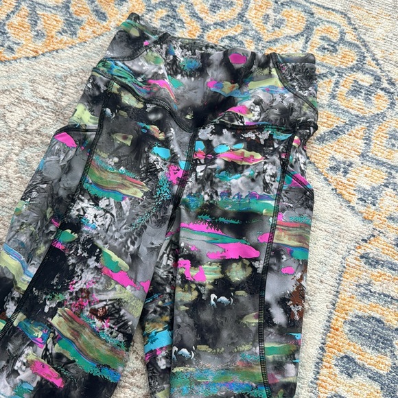 Sz 0 lululemon 7/8 leggings - Picture 2 of 5